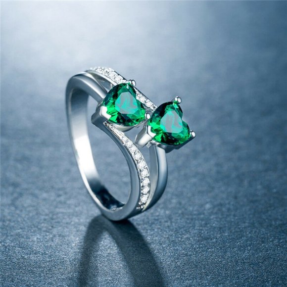 Romantic 925 Silver Heart Shape Emerald Ring New - Picture 4 of 5